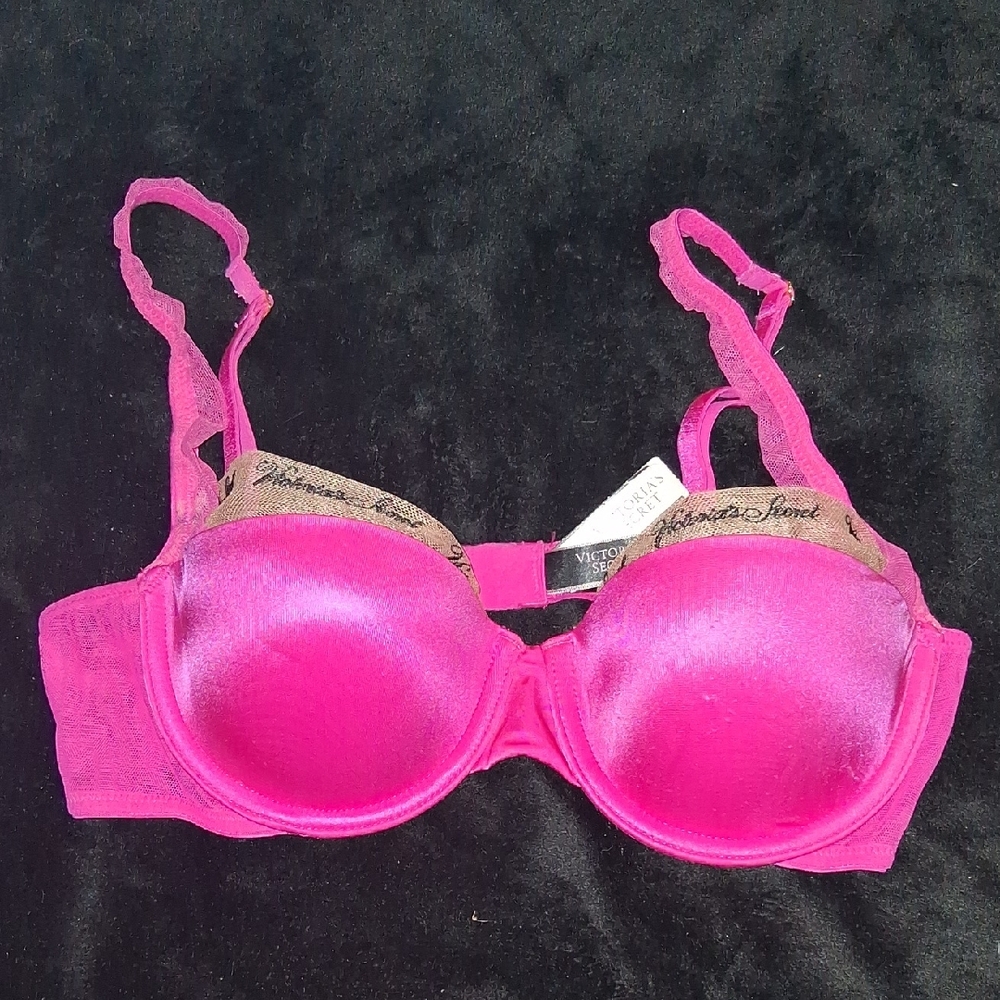 Victoria's Secret Fuchsia Bra